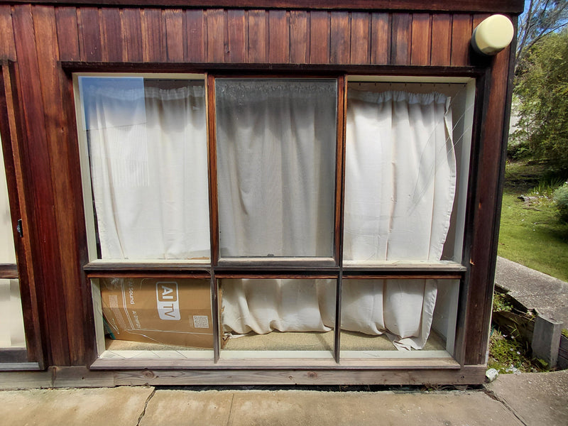 Two Windows, One Hour, Spotless for the Next Guests in Lorne