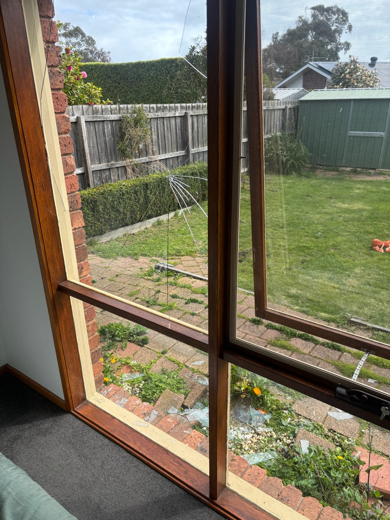 Cracks Spreading Across the Whole Pane, Finished Before 6pm